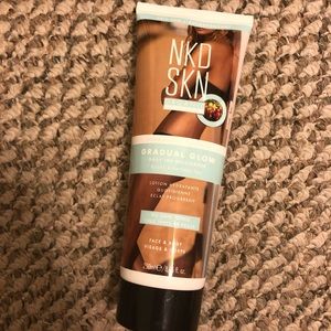 NKD SKN ORGANIC GRADUAL GLOW